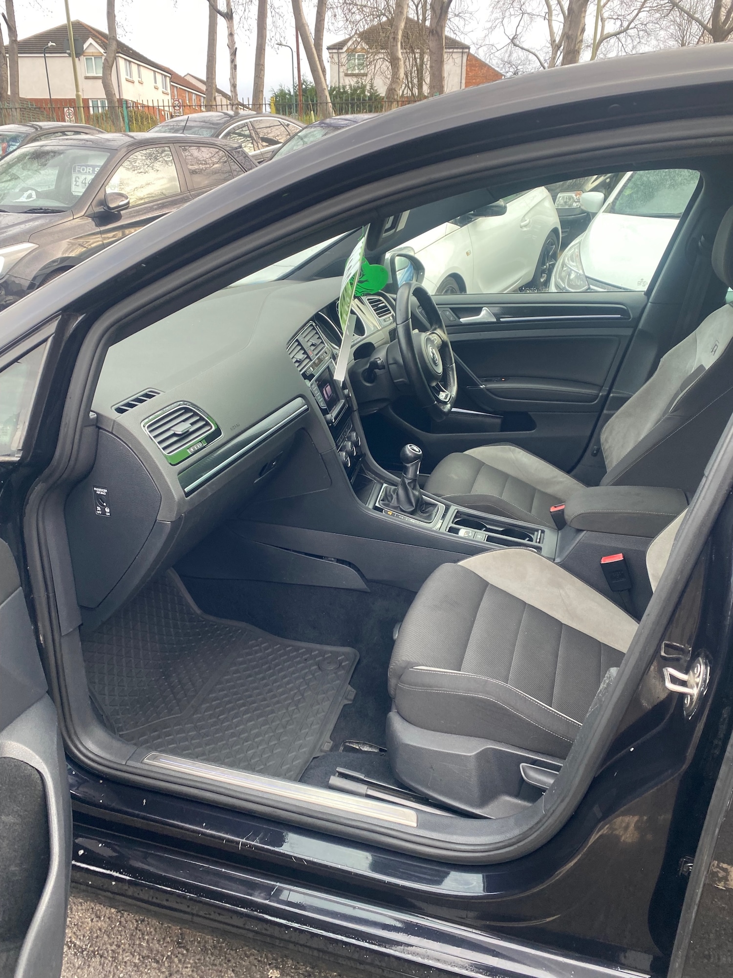 Used Volkswagen Golf 2016 for sale - 77616125: Photo 8