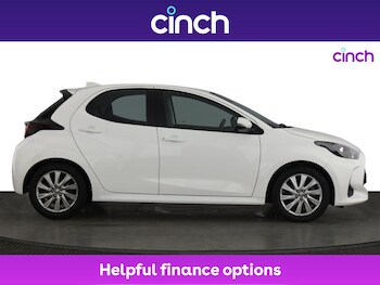 Used Toyota Yaris 2022 for sale - 76211483: Photo 2