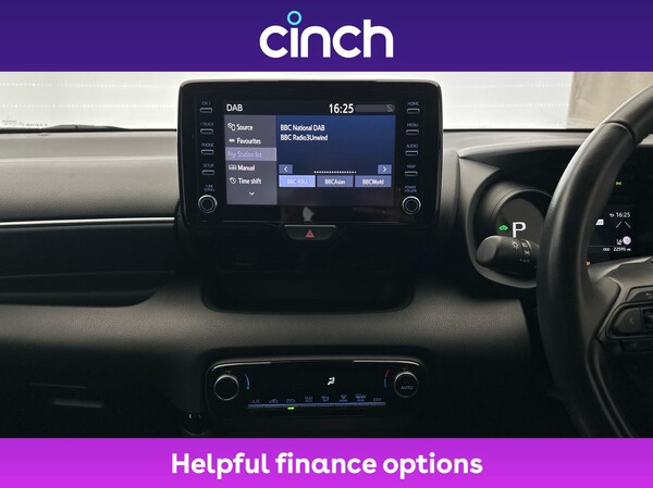 Used Toyota Yaris 2021 for sale - 76217637: Photo 17