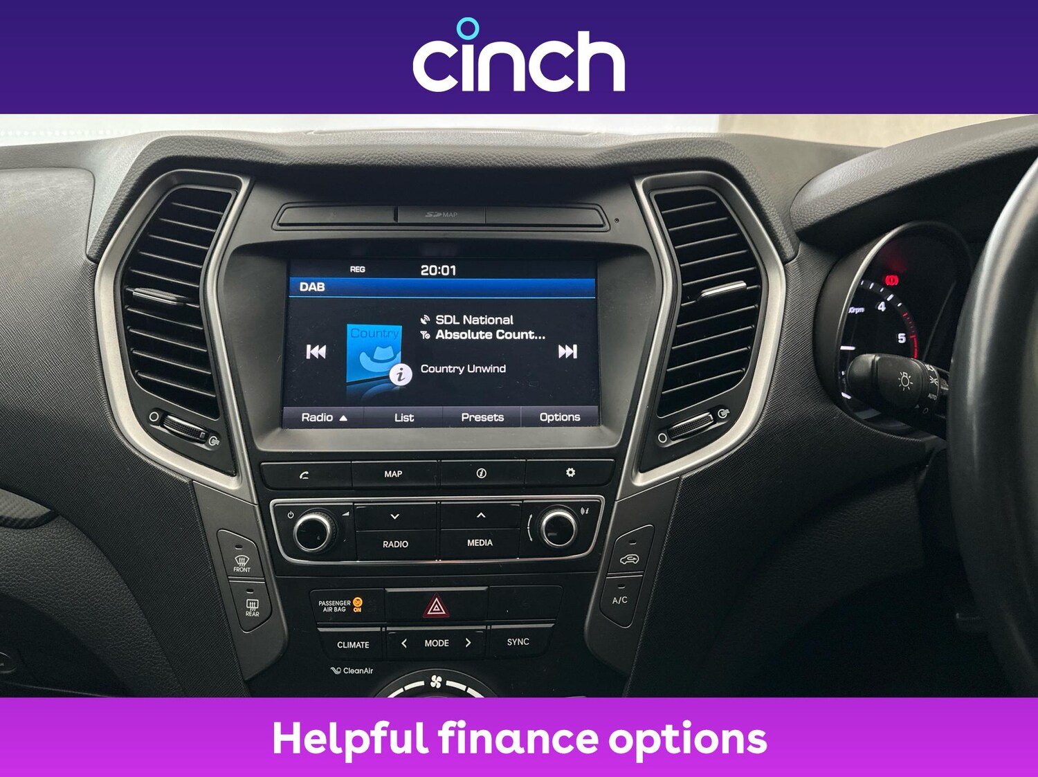 Used Hyundai Santa Fe 2017 for sale - 76888955: Photo 17