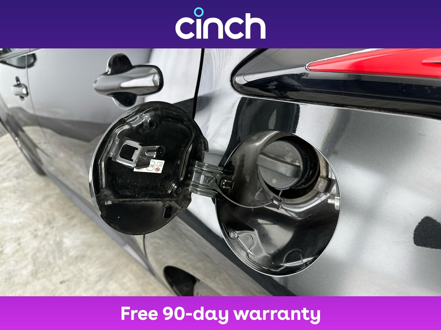 Used Toyota Yaris 2022 for sale - 76739771: Photo 29