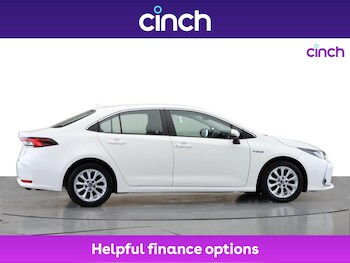 Used Toyota Corolla 2021 for sale - 76133845: Photo 2