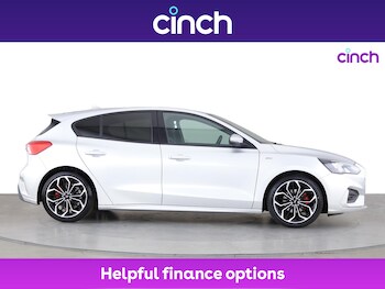 Used Ford Focus 2020 for sale - 76133923: Photo 2
