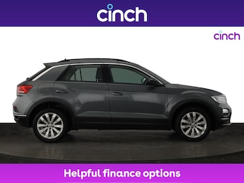 Used Volkswagen T-Roc 2018 for sale - 76758459: Photo
