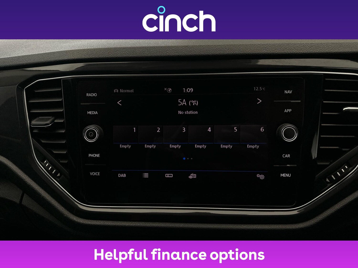 Used Volkswagen T-Roc 2020 for sale - 76318870: Photo 17