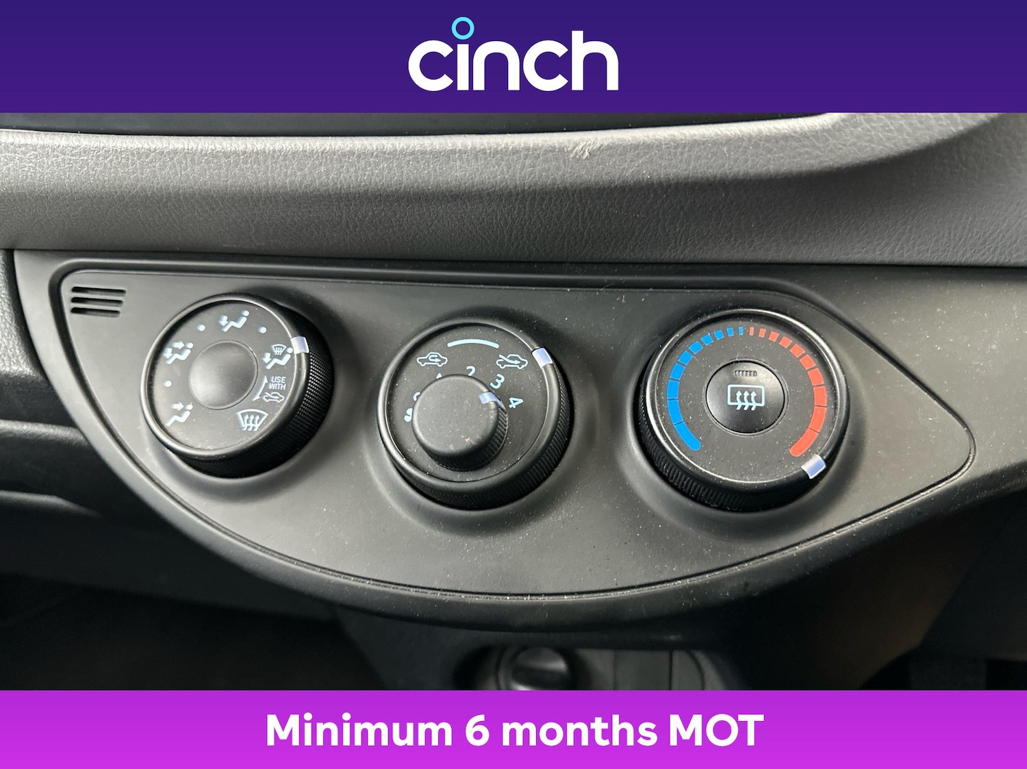 Used Toyota Yaris 2018 for sale - 76937694: Photo 32