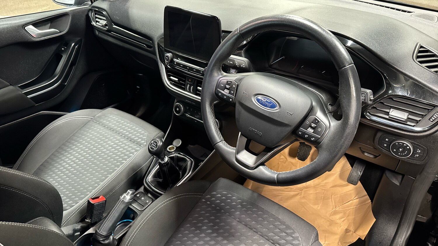 Used Ford Fiesta 2017 for sale - 77037536: Photo 12