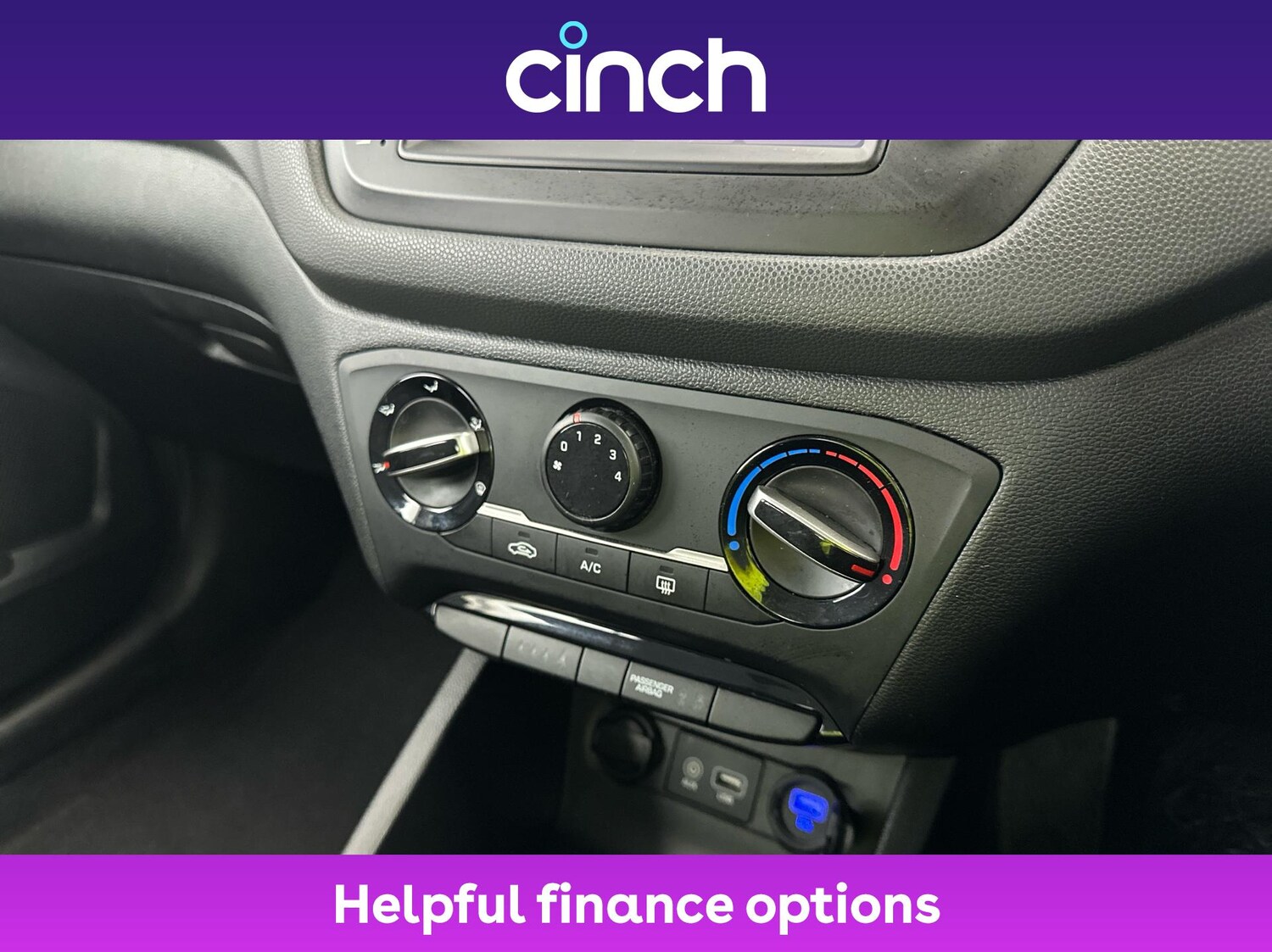 Used Hyundai i20 2018 for sale - 77014082: Photo 35