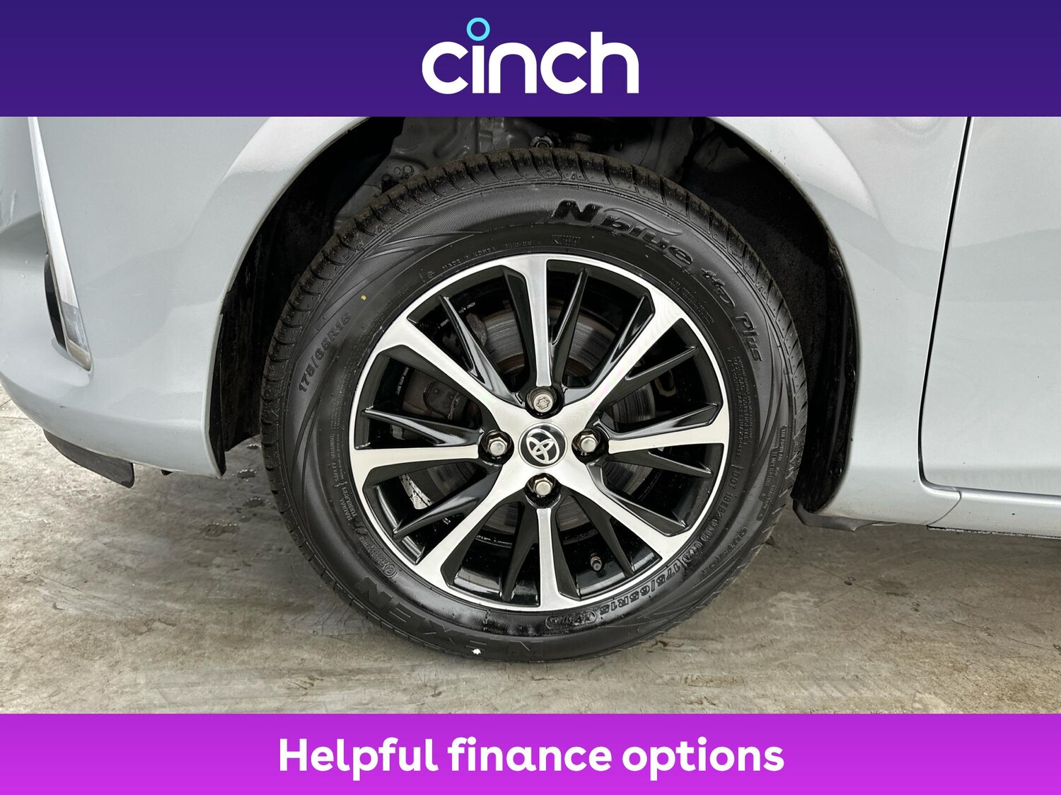 Used Toyota Yaris 2019 for sale - 77048577: Photo 24