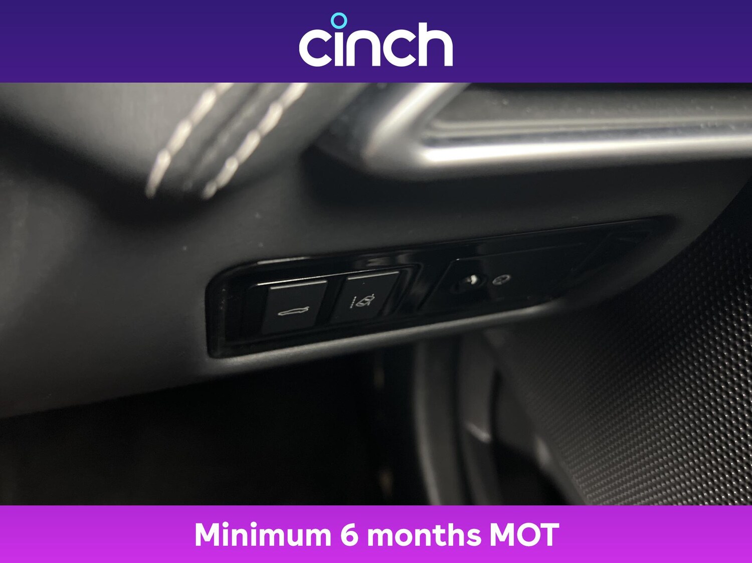 Used Jaguar XE 2018 for sale - 76469462: Photo 37