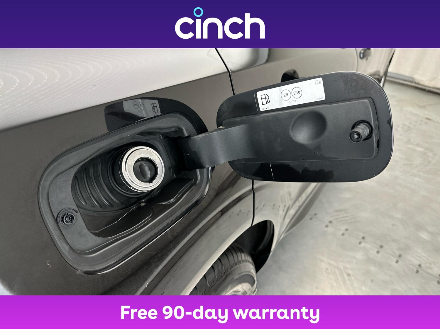 Used Volvo XC60 2018 for sale - 76642030: Photo 29