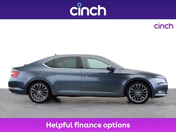 Used Skoda Superb 2018 for sale - 76731776: Photo