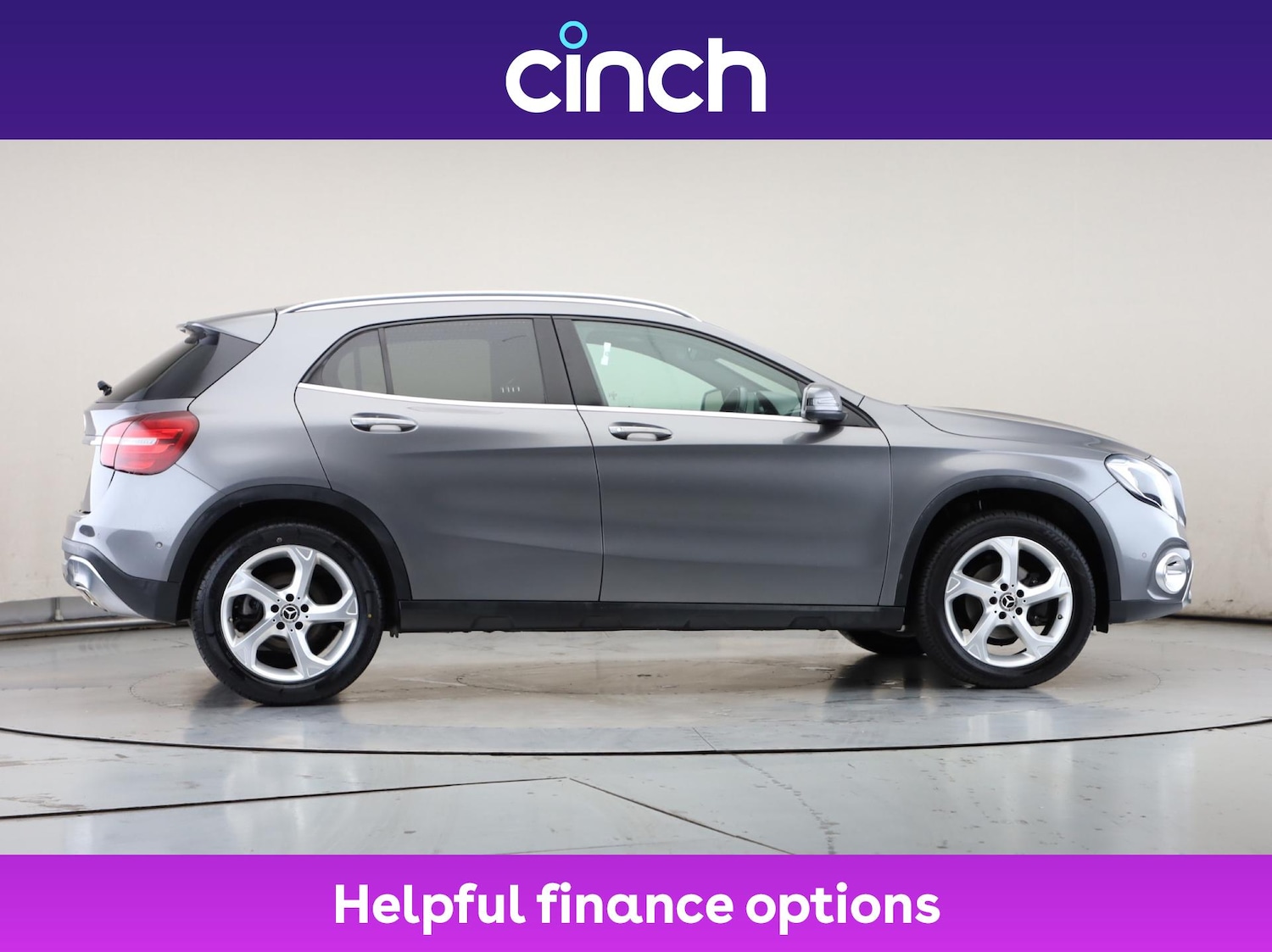 Used Mercedes-Benz GLA 2019 for sale - 76211536: Photo 2