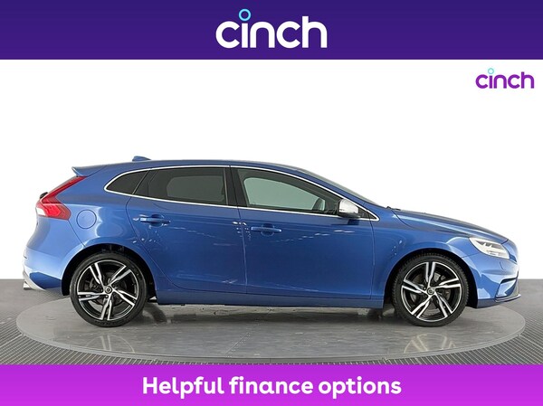 Used Volvo V40 2019 for sale - 76236661: Photo 2