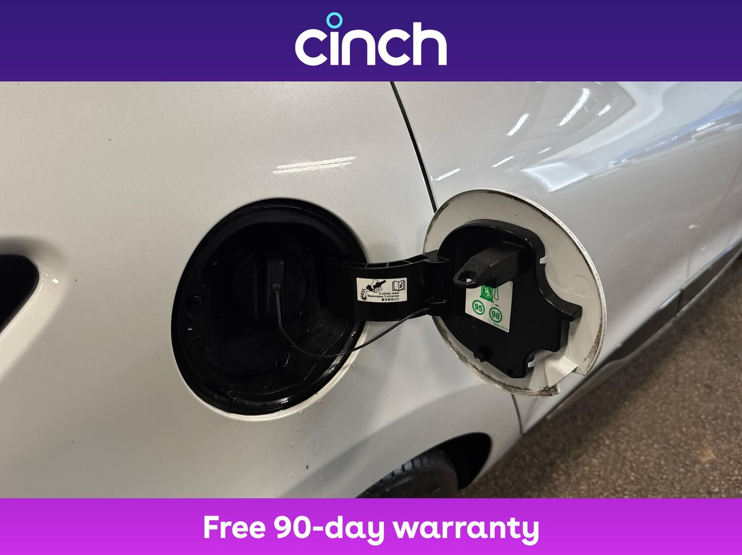 Used Renault Clio 2018 for sale - 76750932: Photo 29