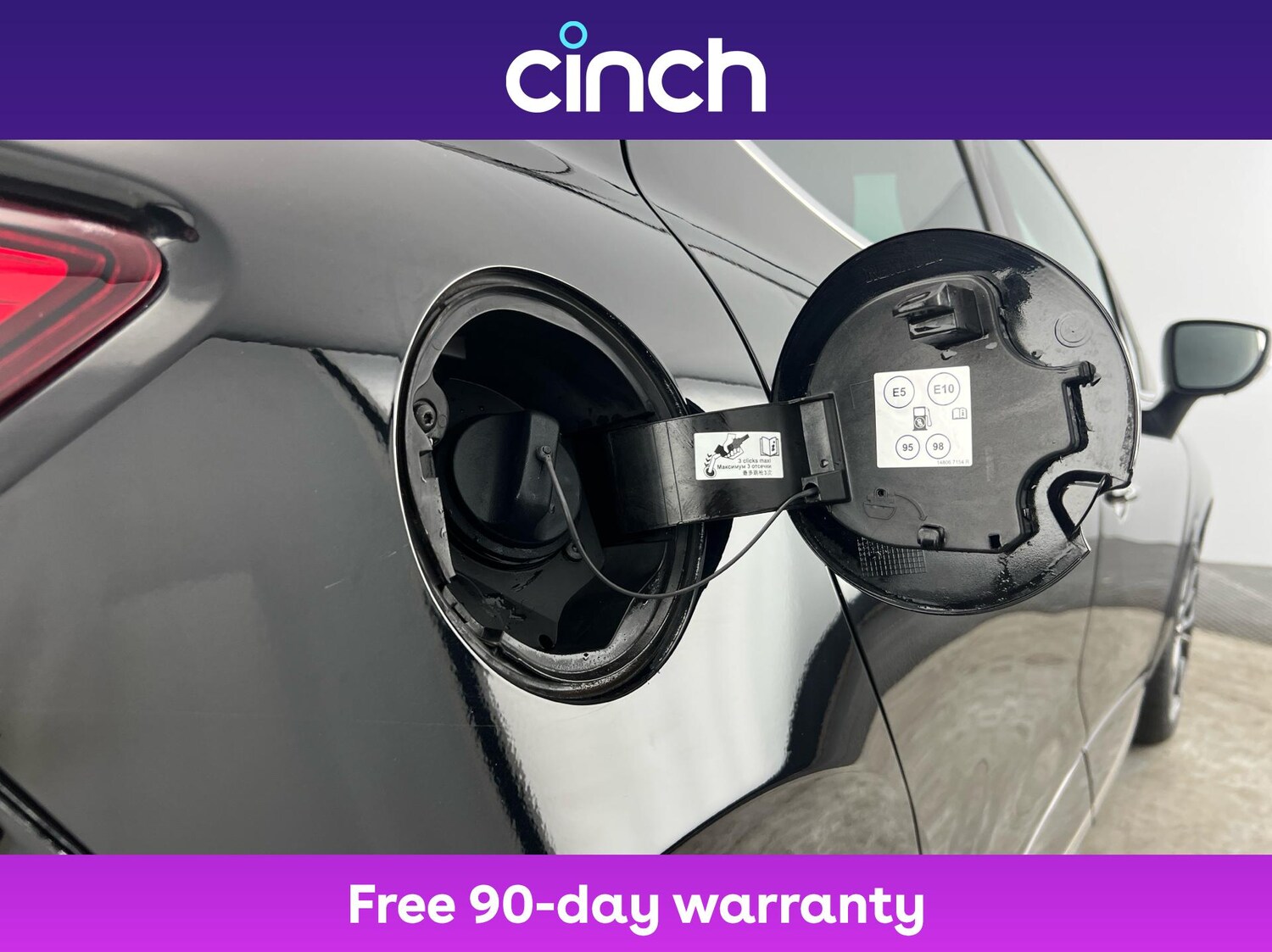 Used Renault Clio 2018 for sale - 76164136: Photo 29