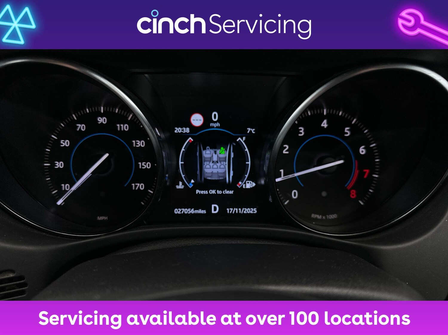 Used Jaguar XE 2018 for sale - 76910618: Photo 18