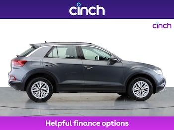 Used Volkswagen T-Roc 2024 for sale - 77056122: Photo