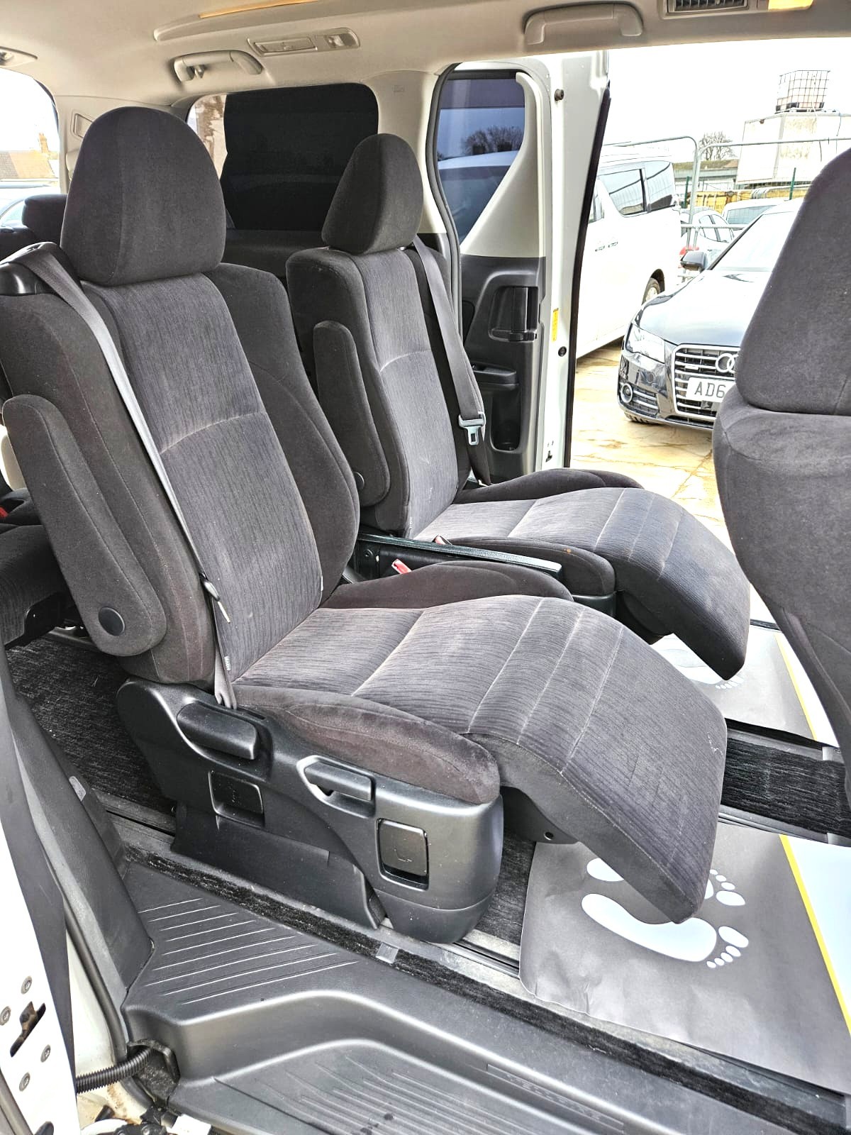 Used Toyota Vellfire 2026 for sale - 78049862: Photo 12