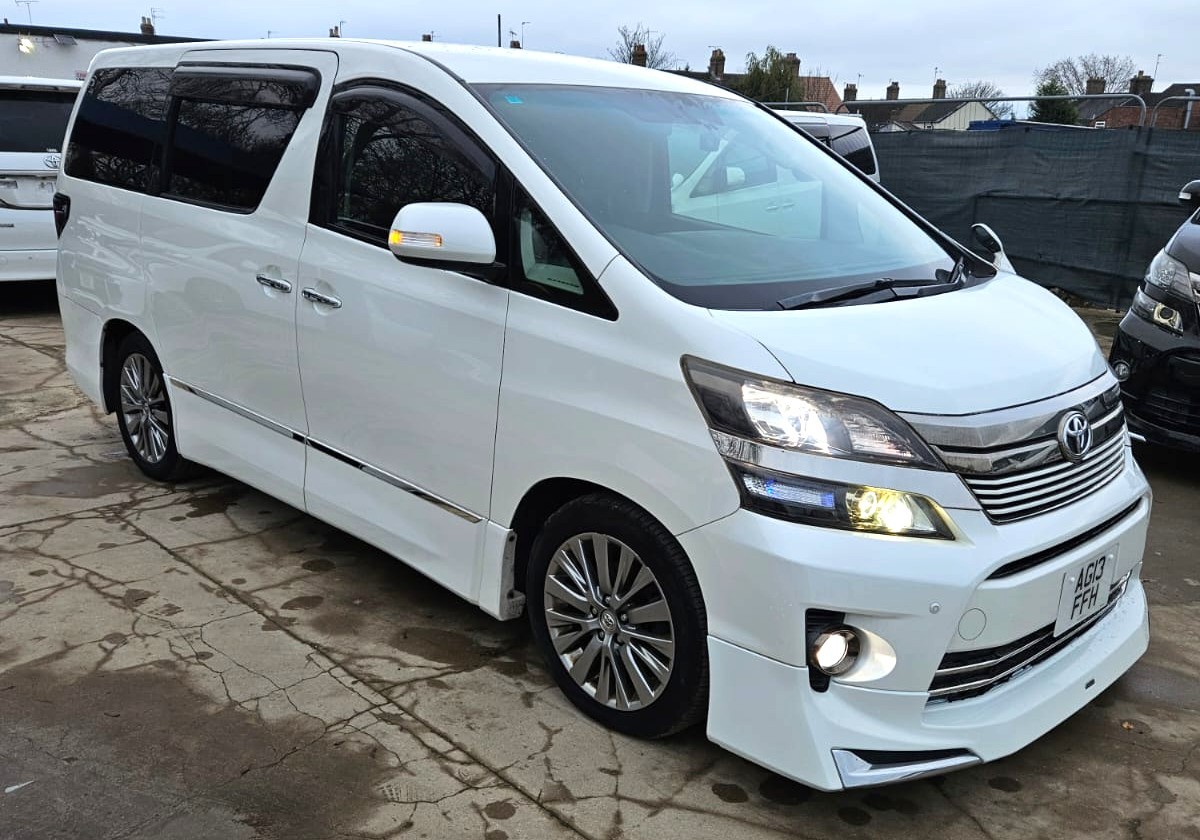 Used Toyota Vellfire 2025 for sale - 76693553: Photo 2