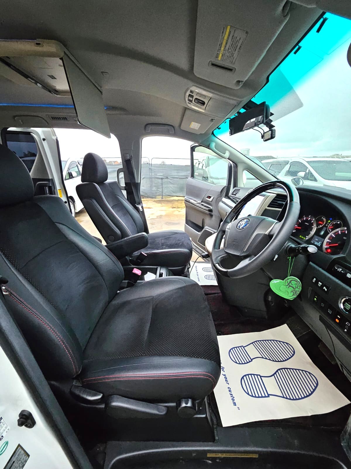 Used Toyota Vellfire 2025 for sale - 76693553: Photo 9