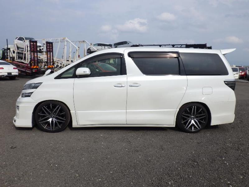 Used Toyota Vellfire for sale - 77082710: Photo 3