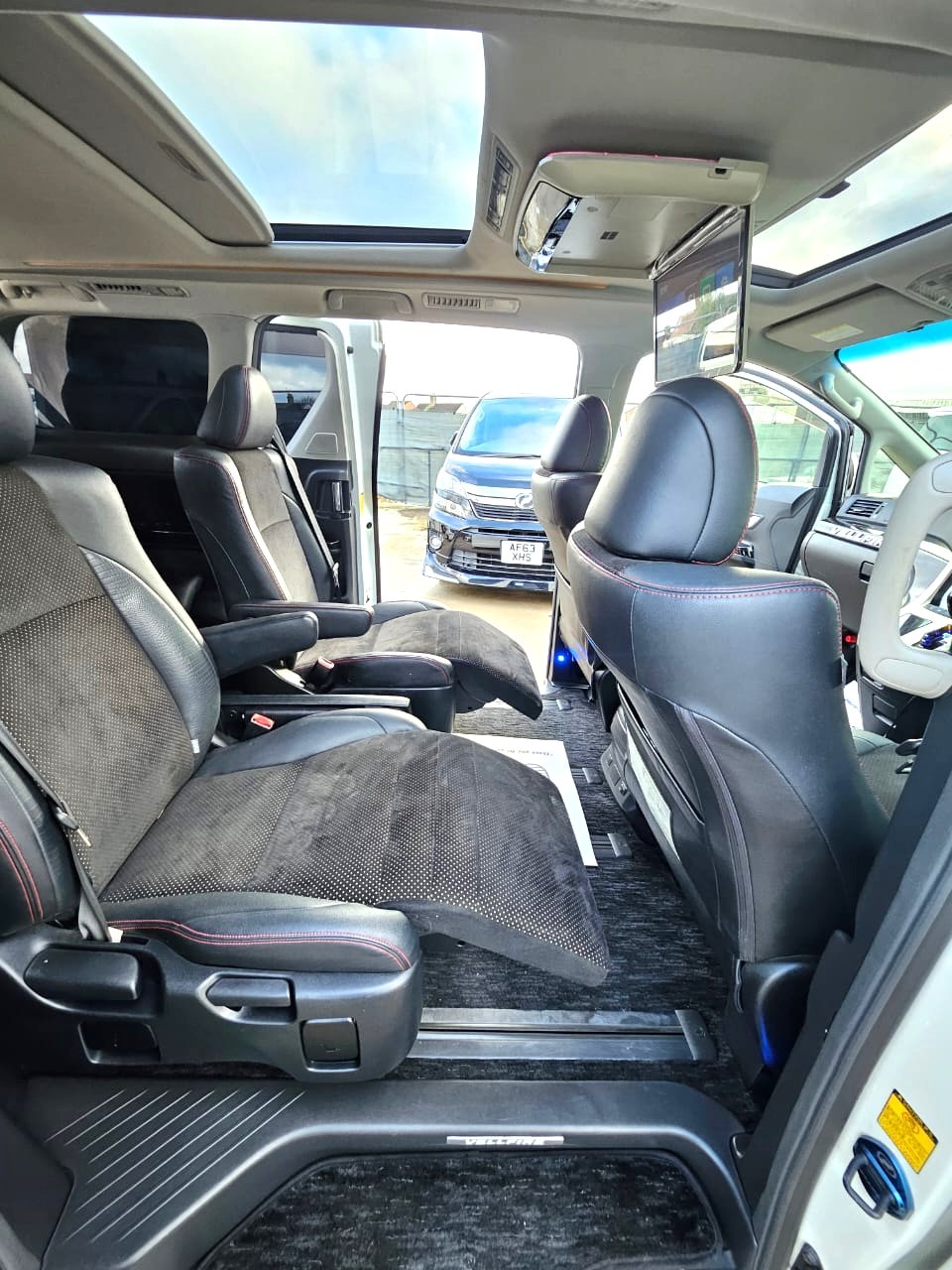 Used Toyota Vellfire 2025 for sale - 76693555: Photo 16