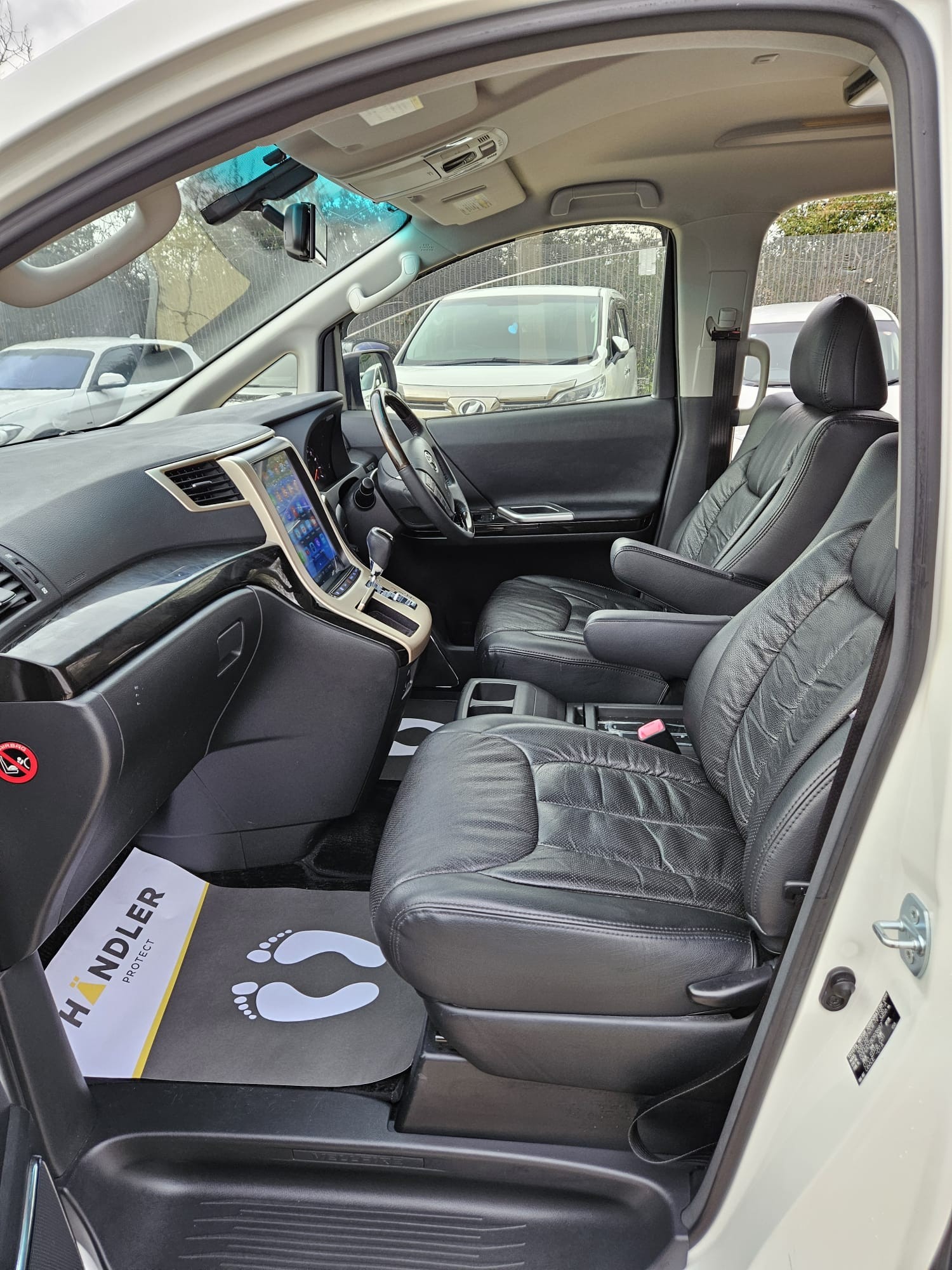 Used Toyota Vellfire 2025 for sale - 77499794: Photo 11