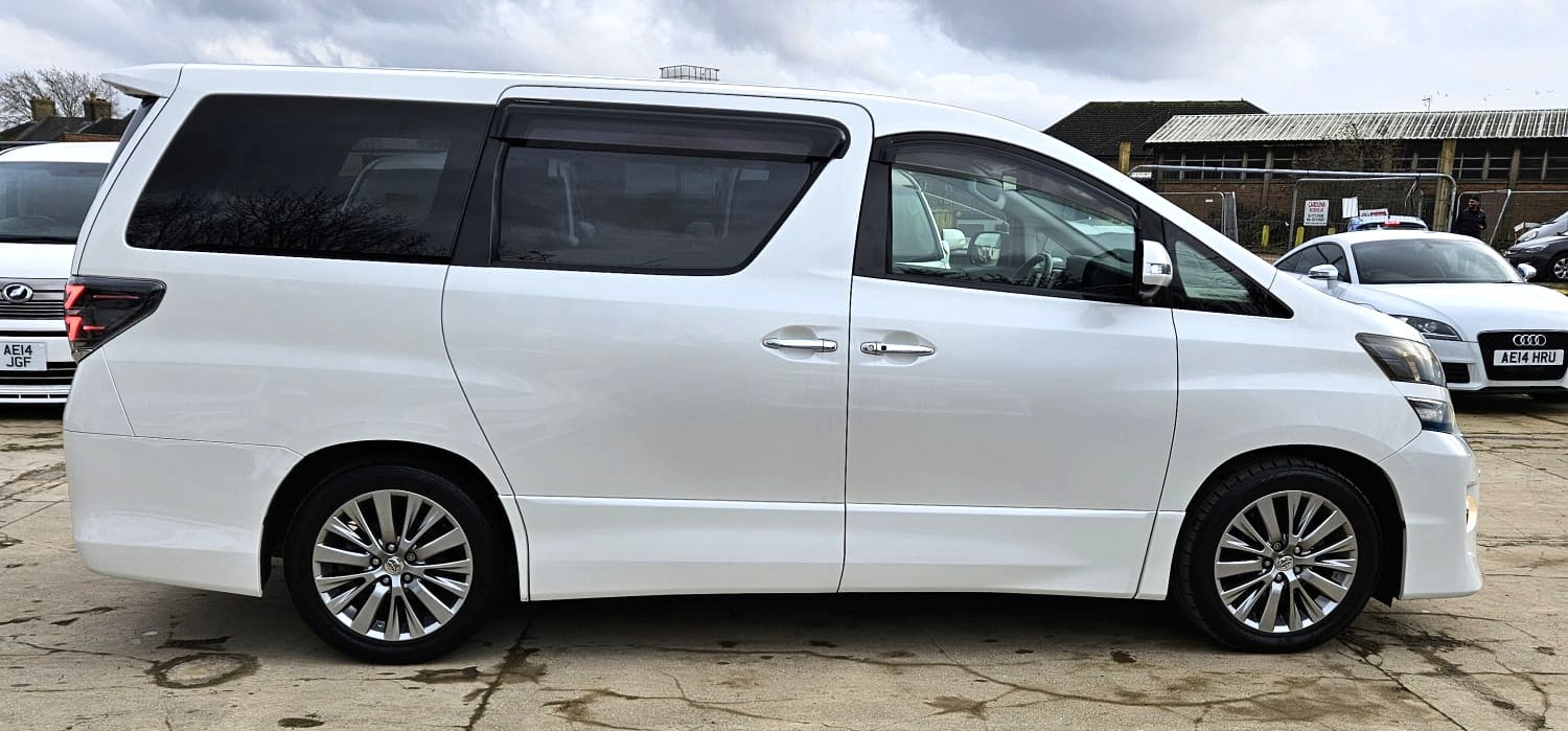 Used Toyota Vellfire 2025 for sale - 77499794: Photo 3