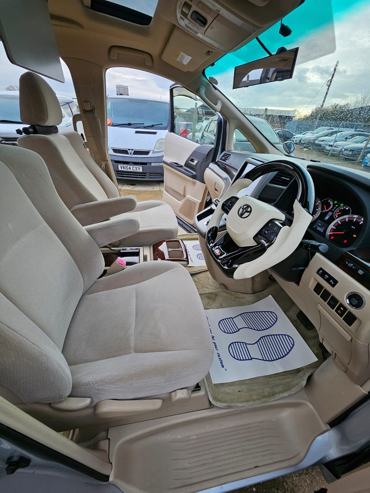 Used Toyota Vellfire 2025 for sale - 76931712: Photo 11