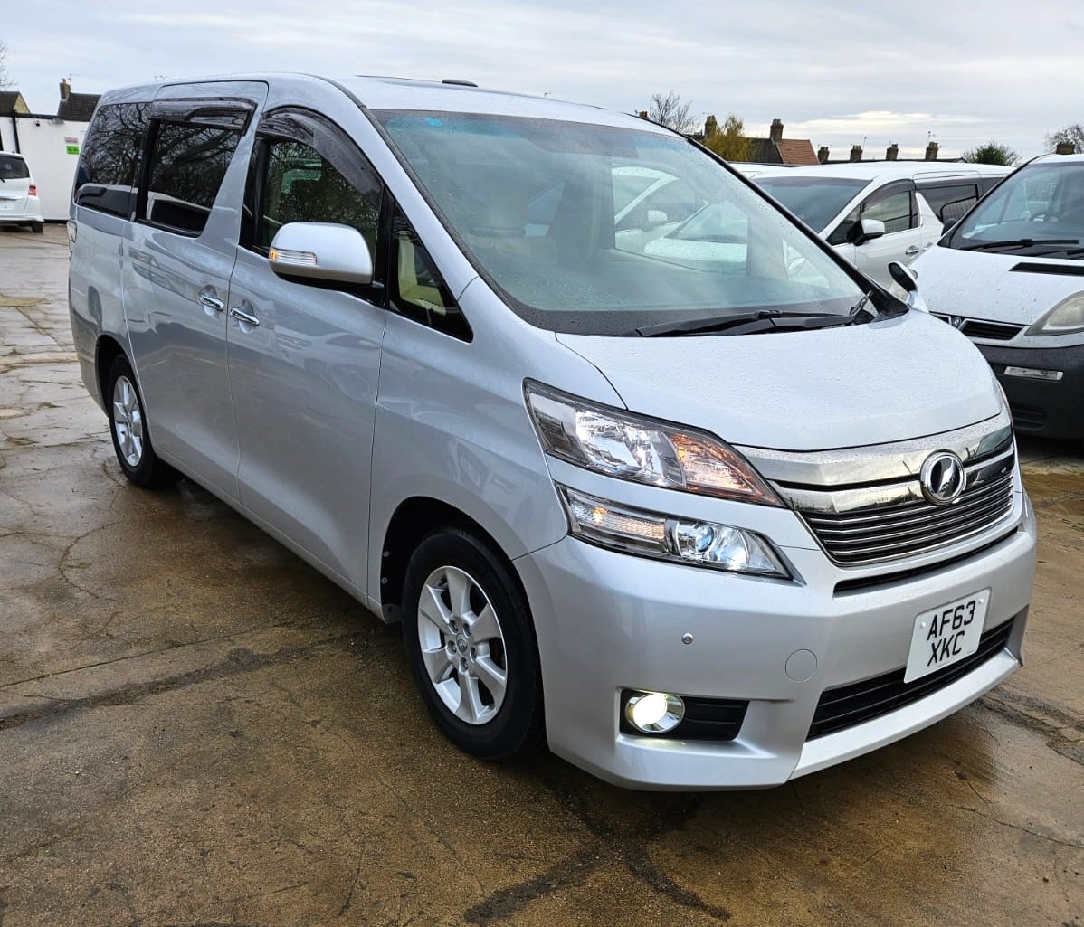 Used Toyota Vellfire 2025 for sale - 76931712: Photo 2