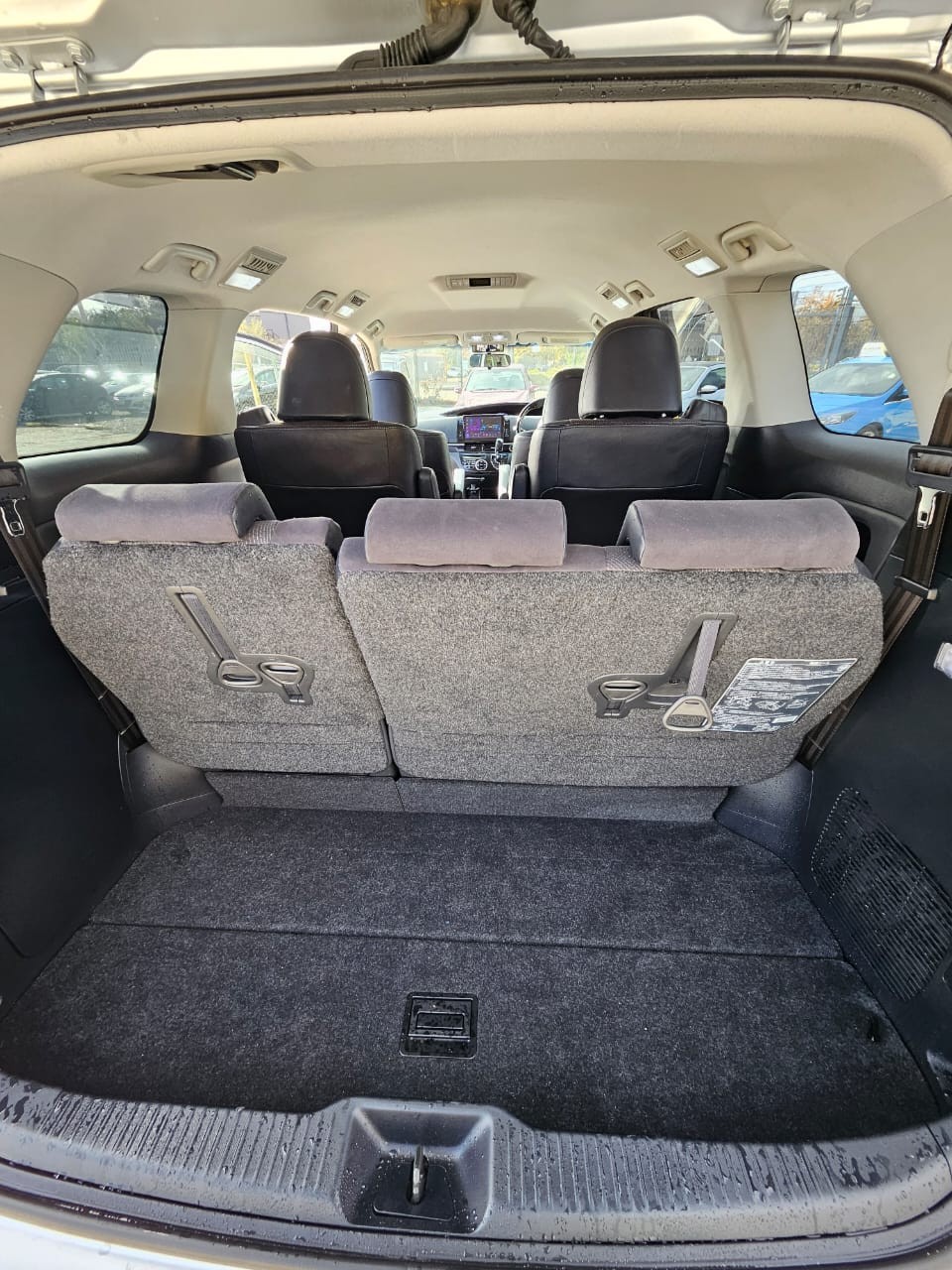 Used Toyota Estima 2025 for sale - 76373338: Photo 13