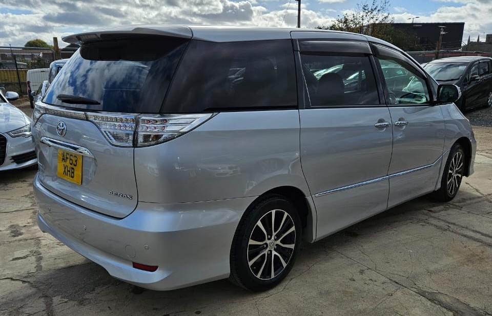 Used Toyota Estima 2025 for sale - 76373338: Photo 3