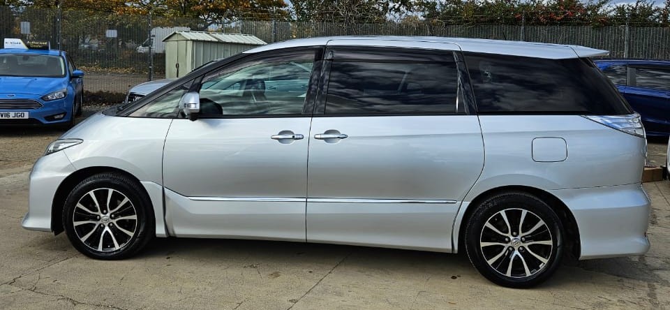 Used Toyota Estima 2025 for sale - 76373338: Photo 6