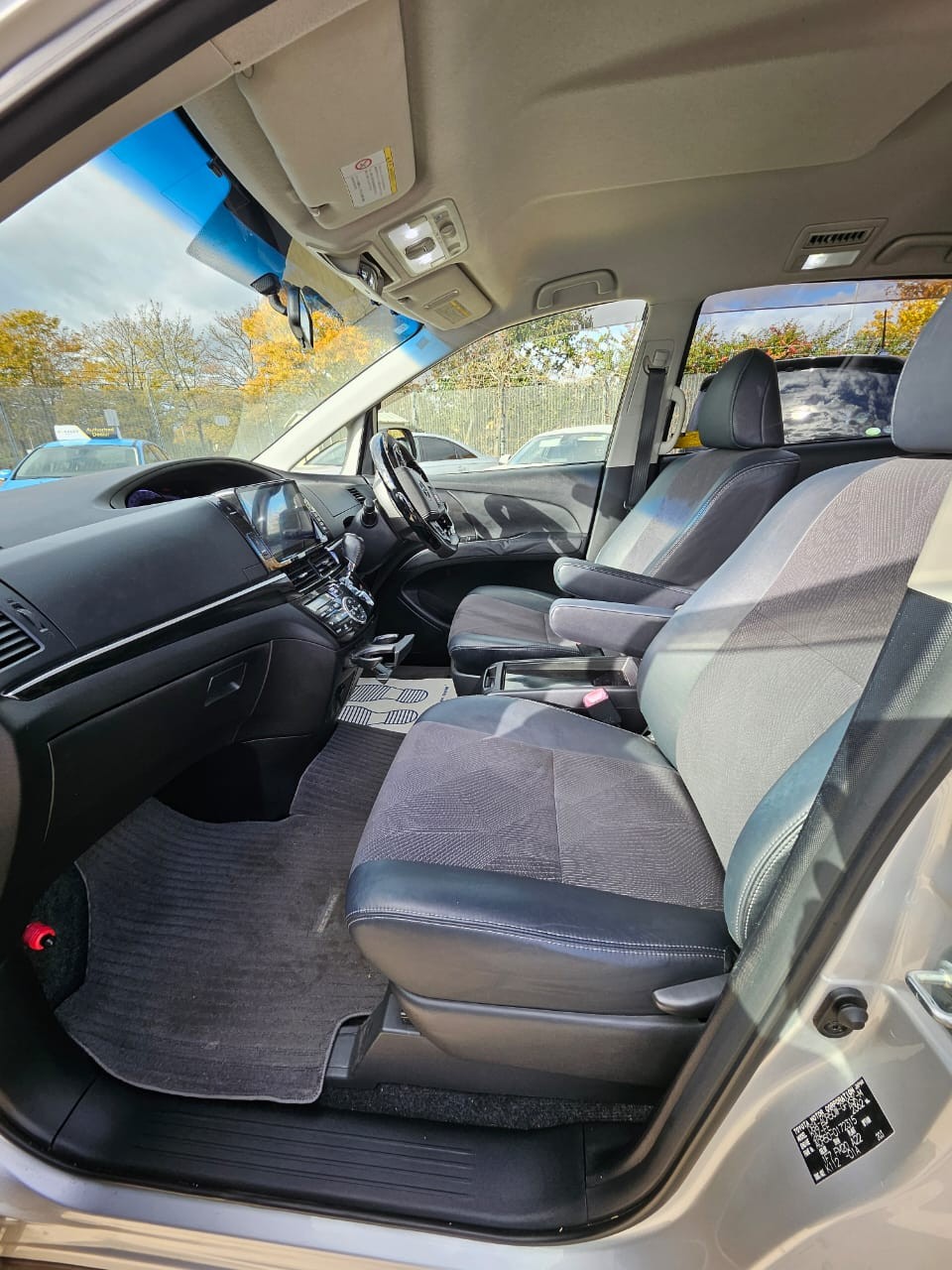 Used Toyota Estima 2025 for sale - 76373338: Photo 9