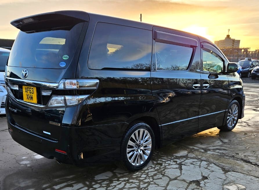 Used Toyota Vellfire 2025 for sale - 77134052: Photo 4