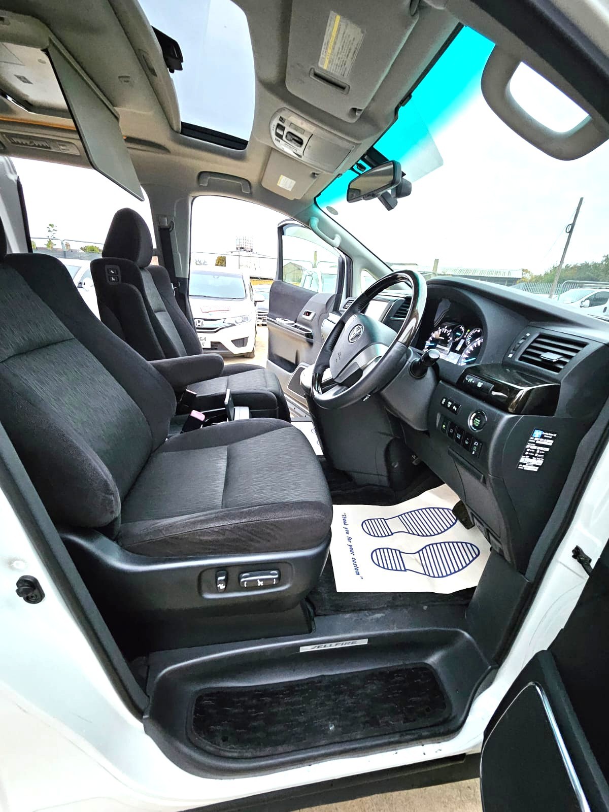 Used Toyota Vellfire 2025 for sale - 76242178: Photo 10