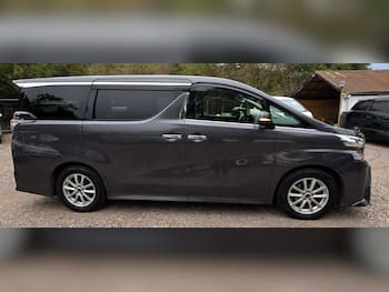 Used Toyota Vellfire 2015 for sale - 79832520: Photo