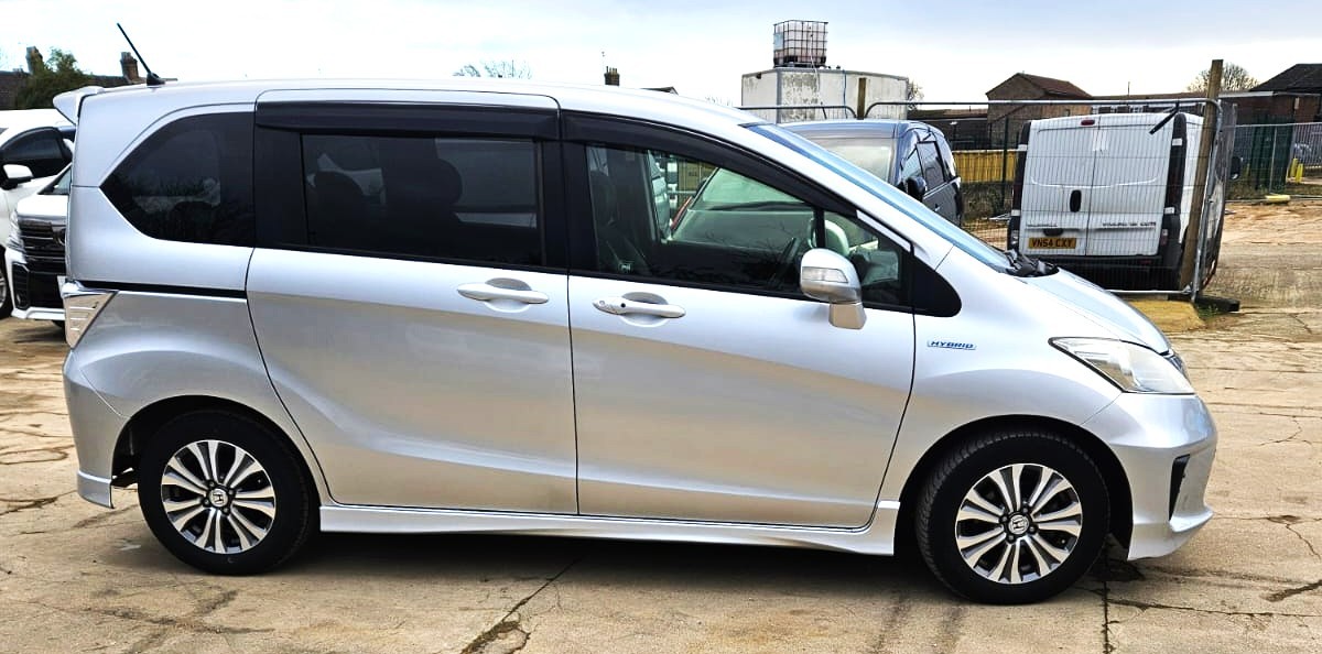 Used Honda Freed 2024 for sale - 76745481: Photo 3