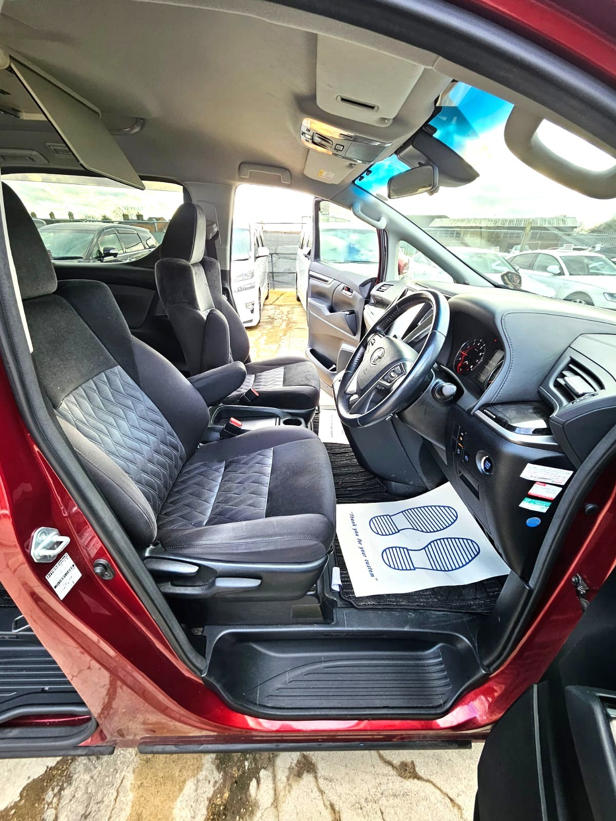 Used Toyota Vellfire 2025 for sale - 77269410: Photo 18