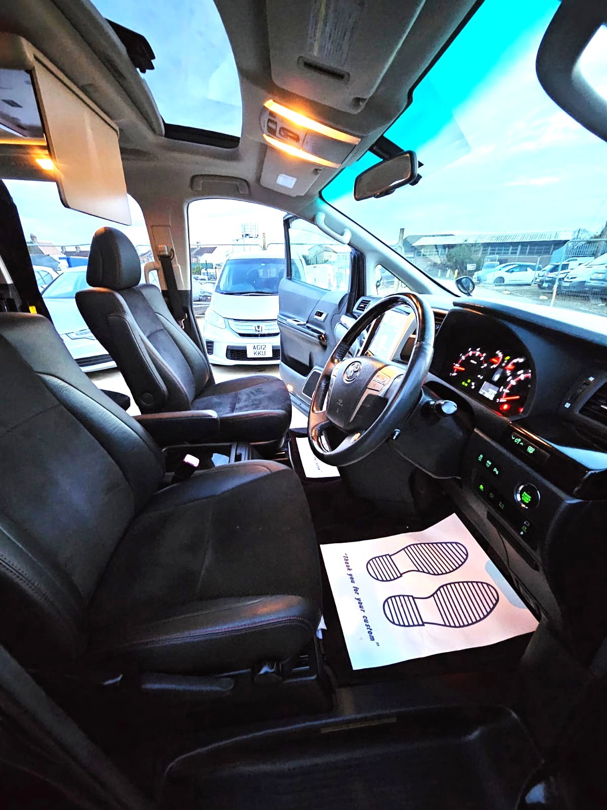 Used Toyota Vellfire 2025 for sale - 76474864: Photo 10