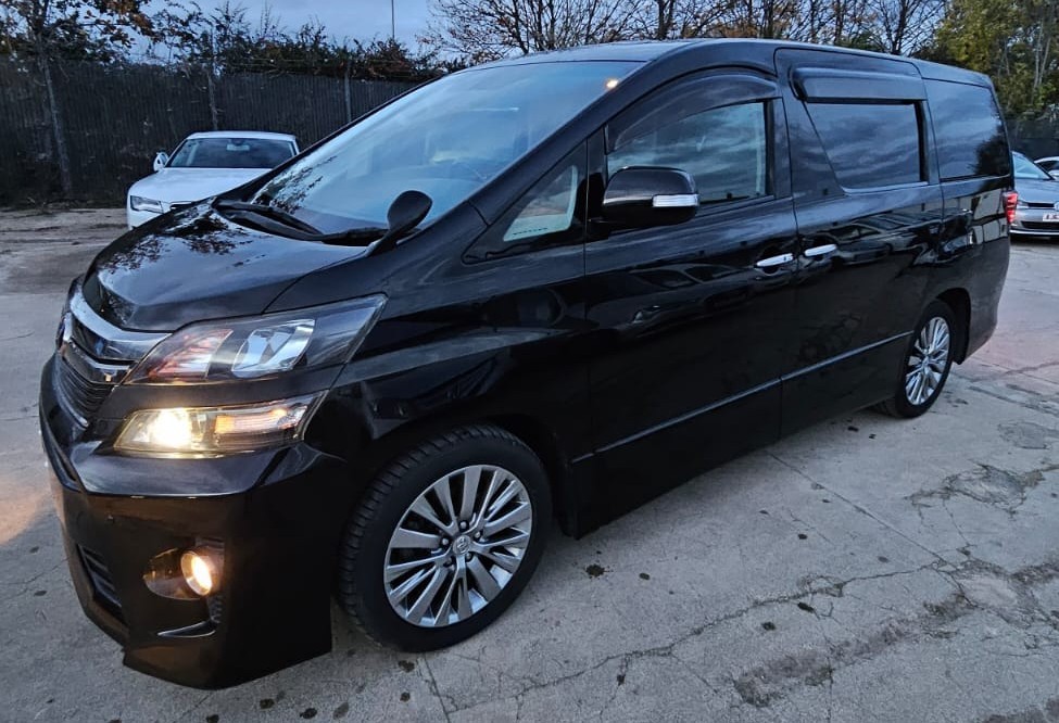 Used Toyota Vellfire 2025 for sale - 76474864: Photo 8