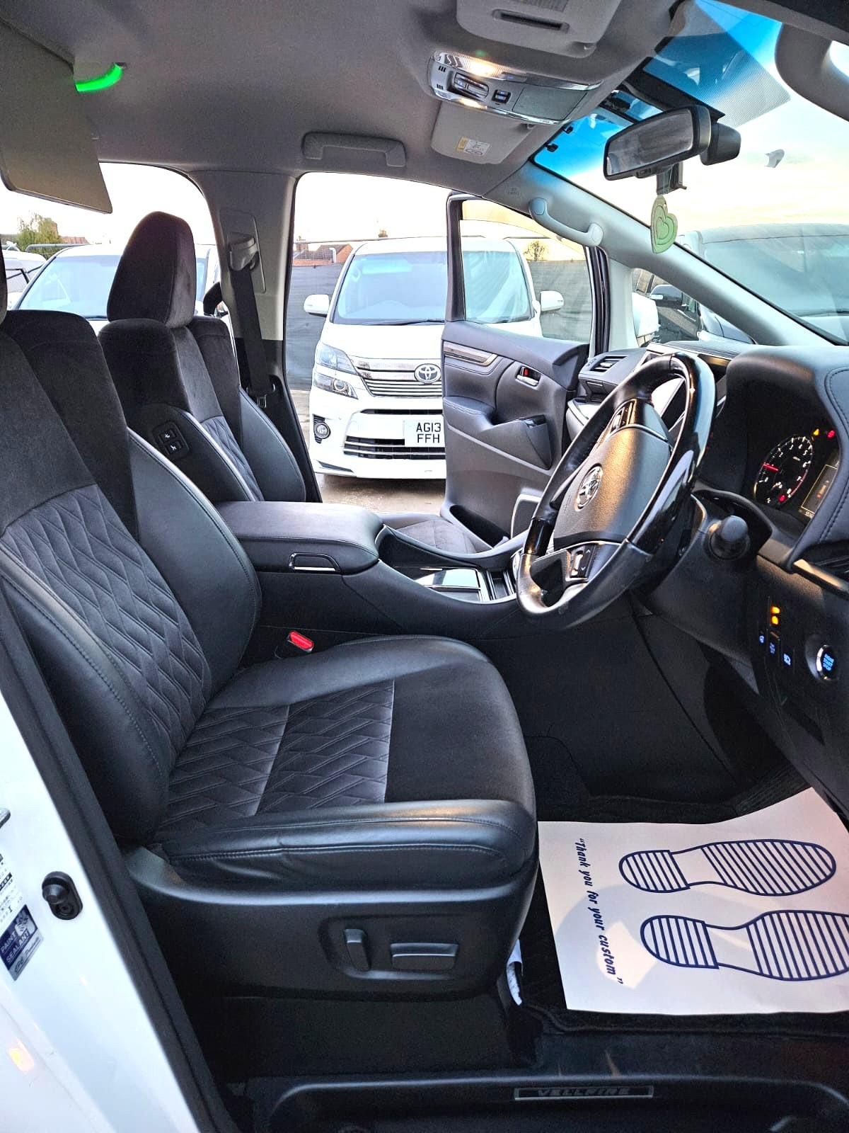 Used Toyota Vellfire 2025 for sale - 76719627: Photo 10