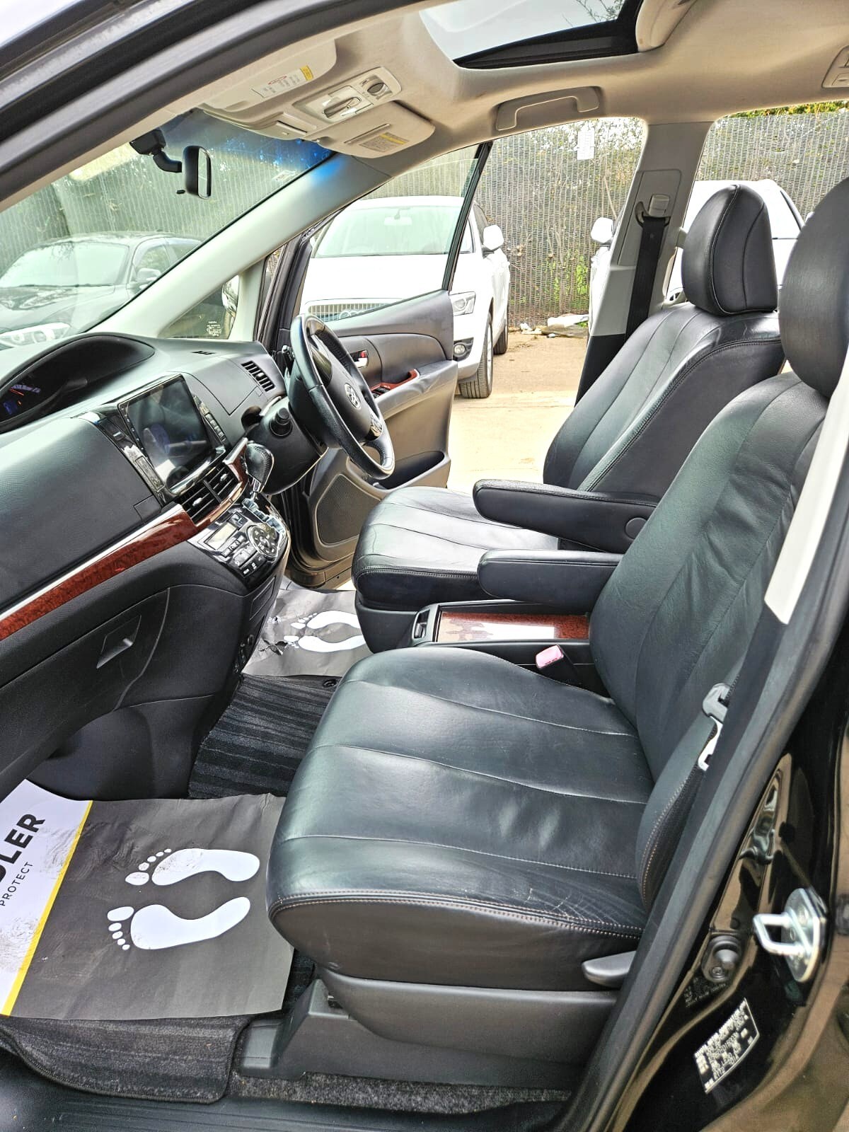 Used Toyota Estima 2026 for sale - 78118124: Photo 11