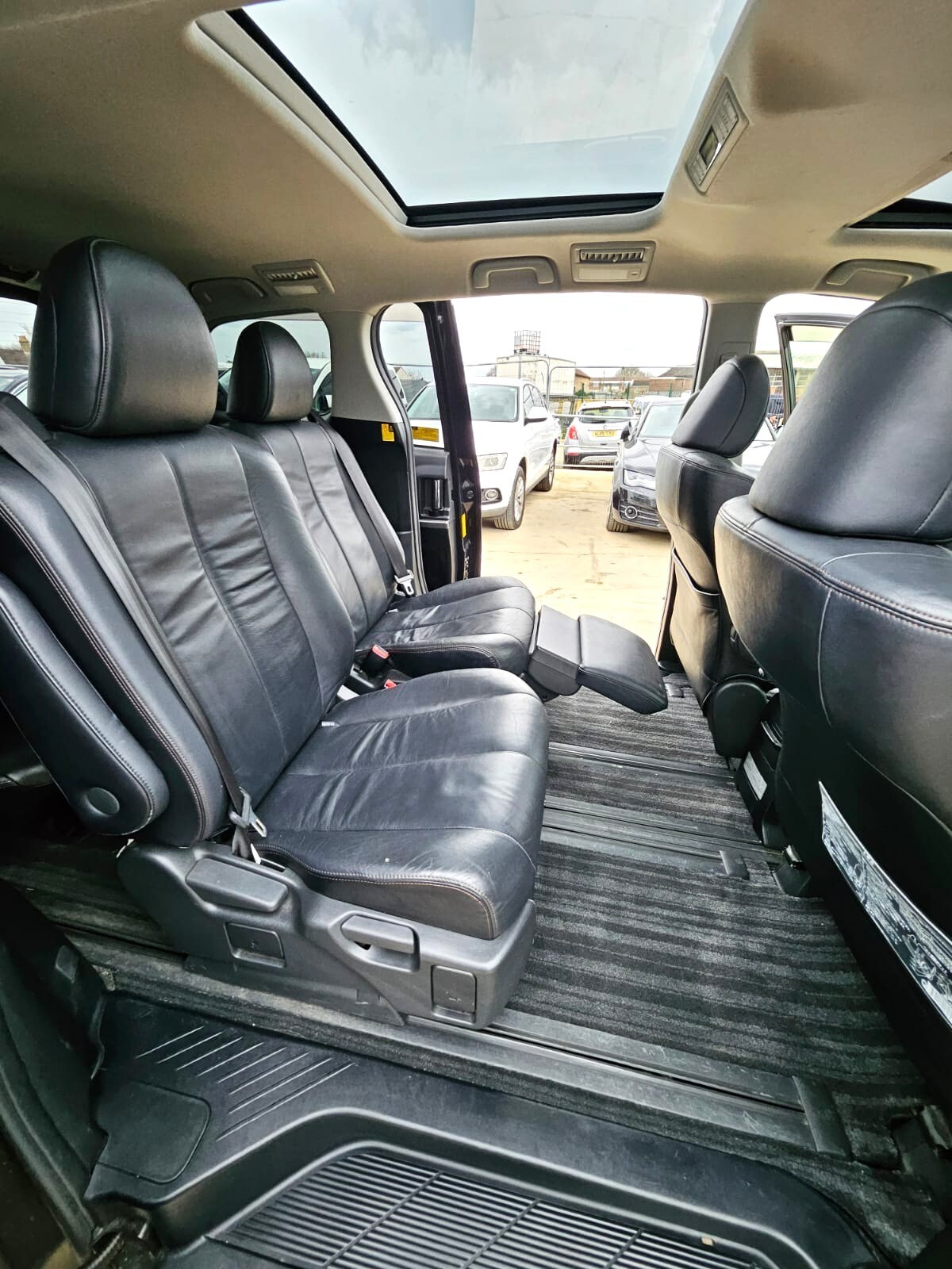 Used Toyota Estima 2026 for sale - 78118124: Photo 12