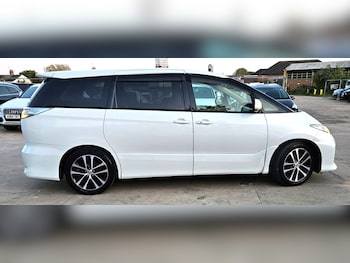 Used Toyota Estima 2012 for sale - 78668425: Photo
