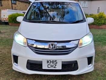 2025 (15) - 1.5L HYBRID-AUTOMATIC-7 SEATER FAMILY CAR-ULEZ/CAZ PASS-FREE 18 MONTHS GOLD