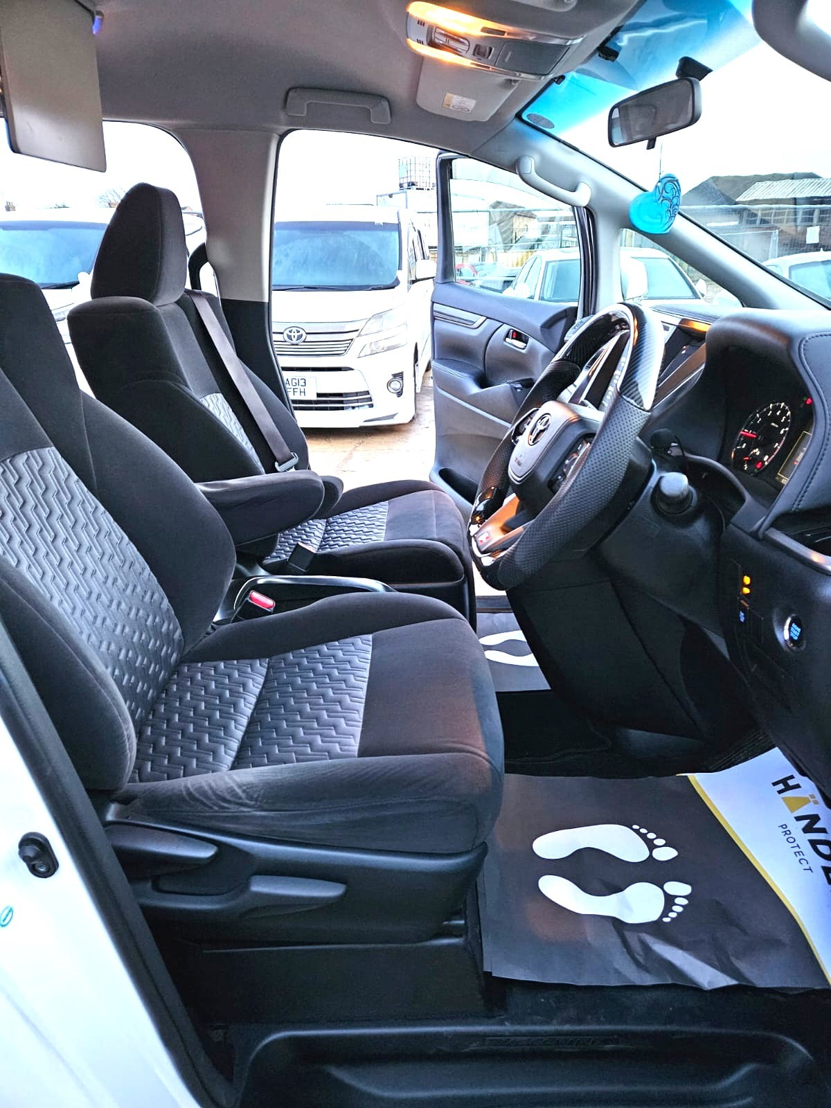 Used Toyota Vellfire 2025 for sale - 77389114: Photo 10