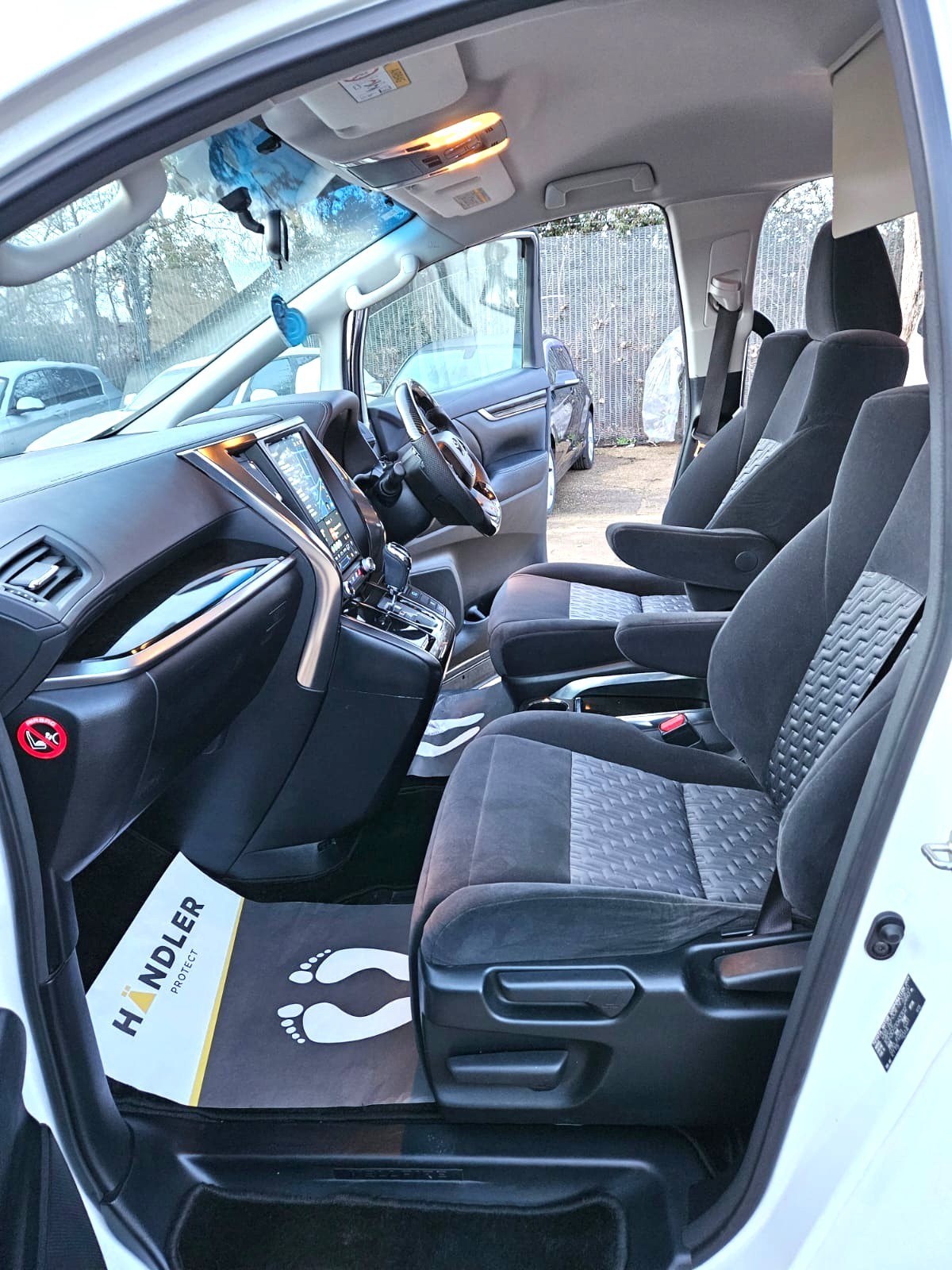 Used Toyota Vellfire 2025 for sale - 77389114: Photo 11