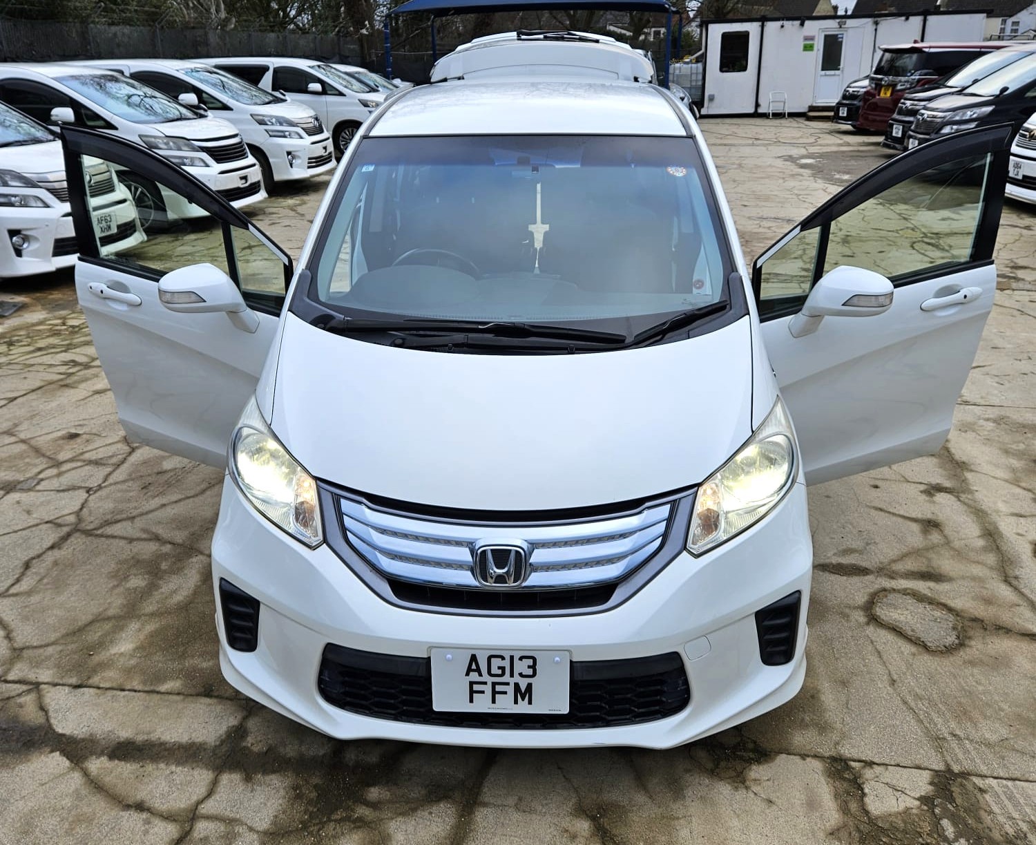 Used Toyota Vellfire 2025 for sale - 77710962: Photo 16